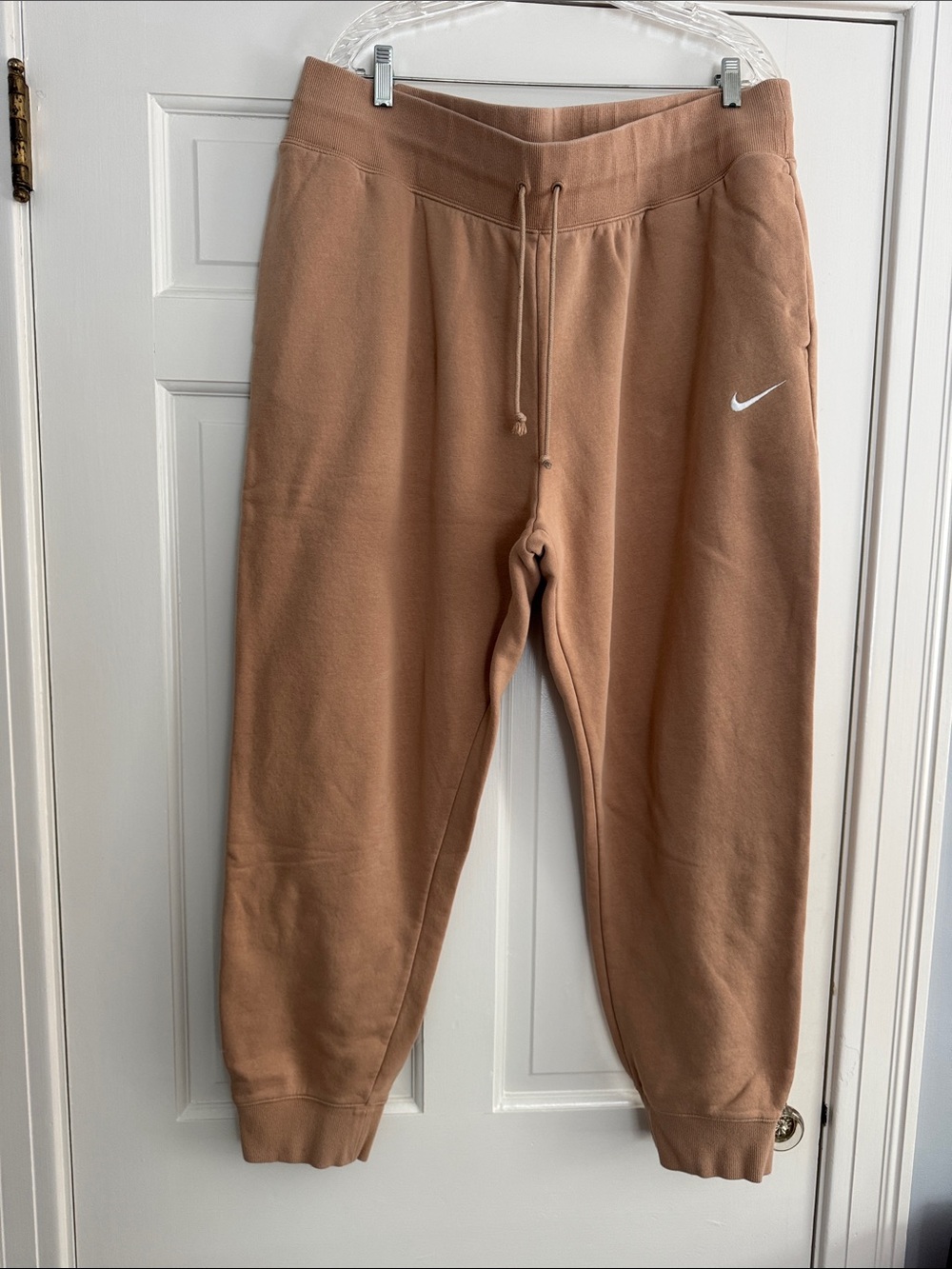 Nike women’s Tan Drawstring Jogger Sweatpants
